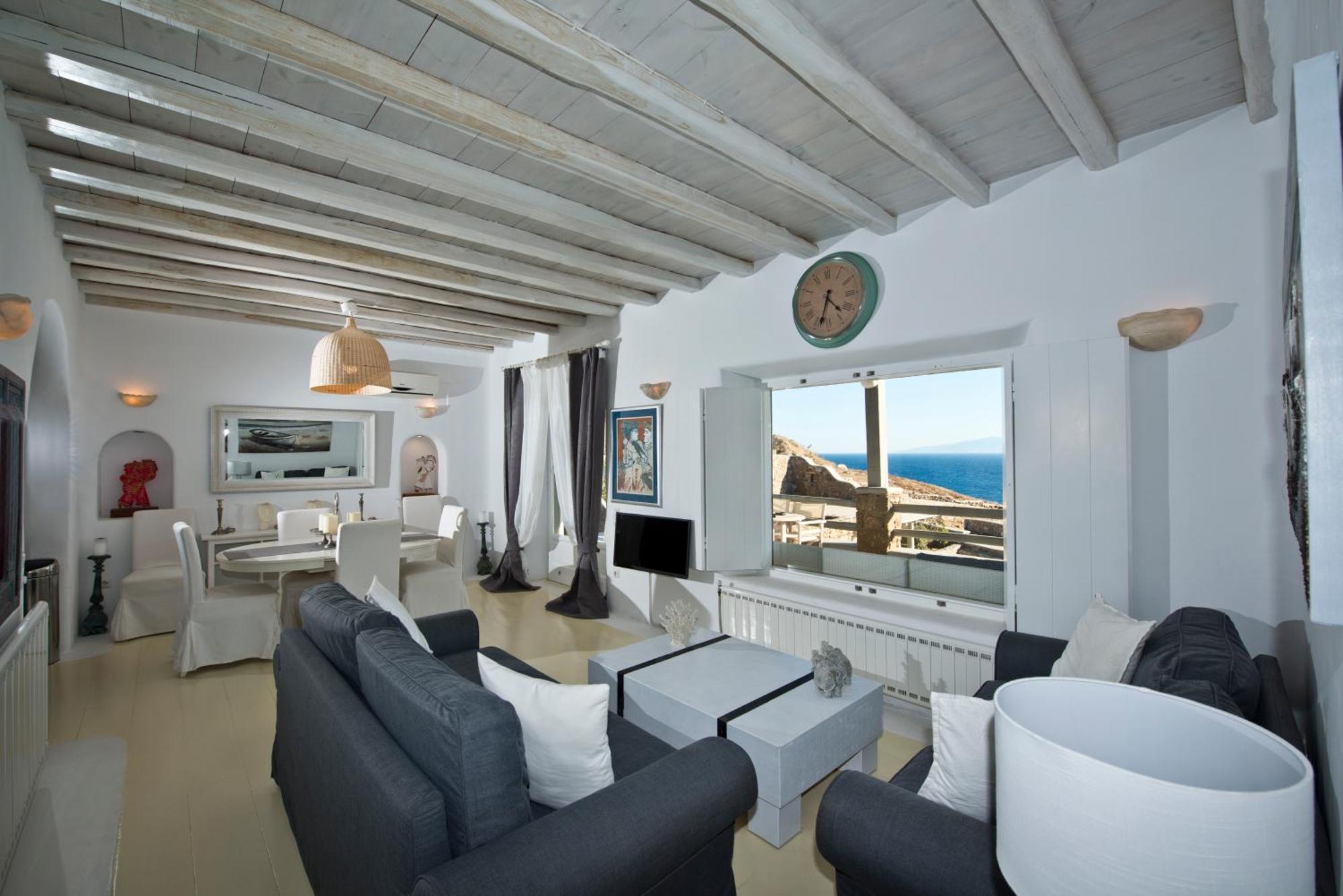 Thalasses Apartment *