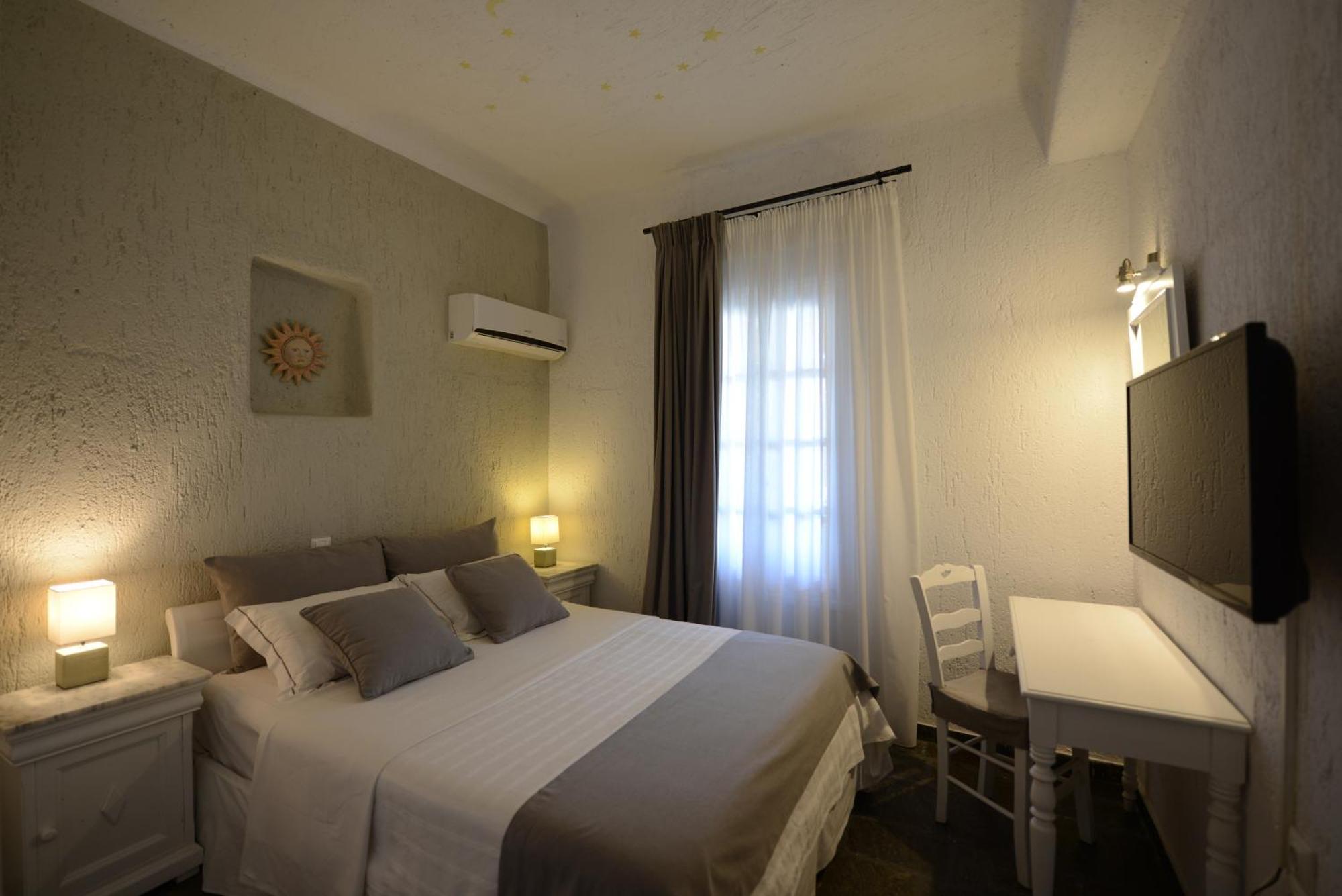 Thalasses Apartment *