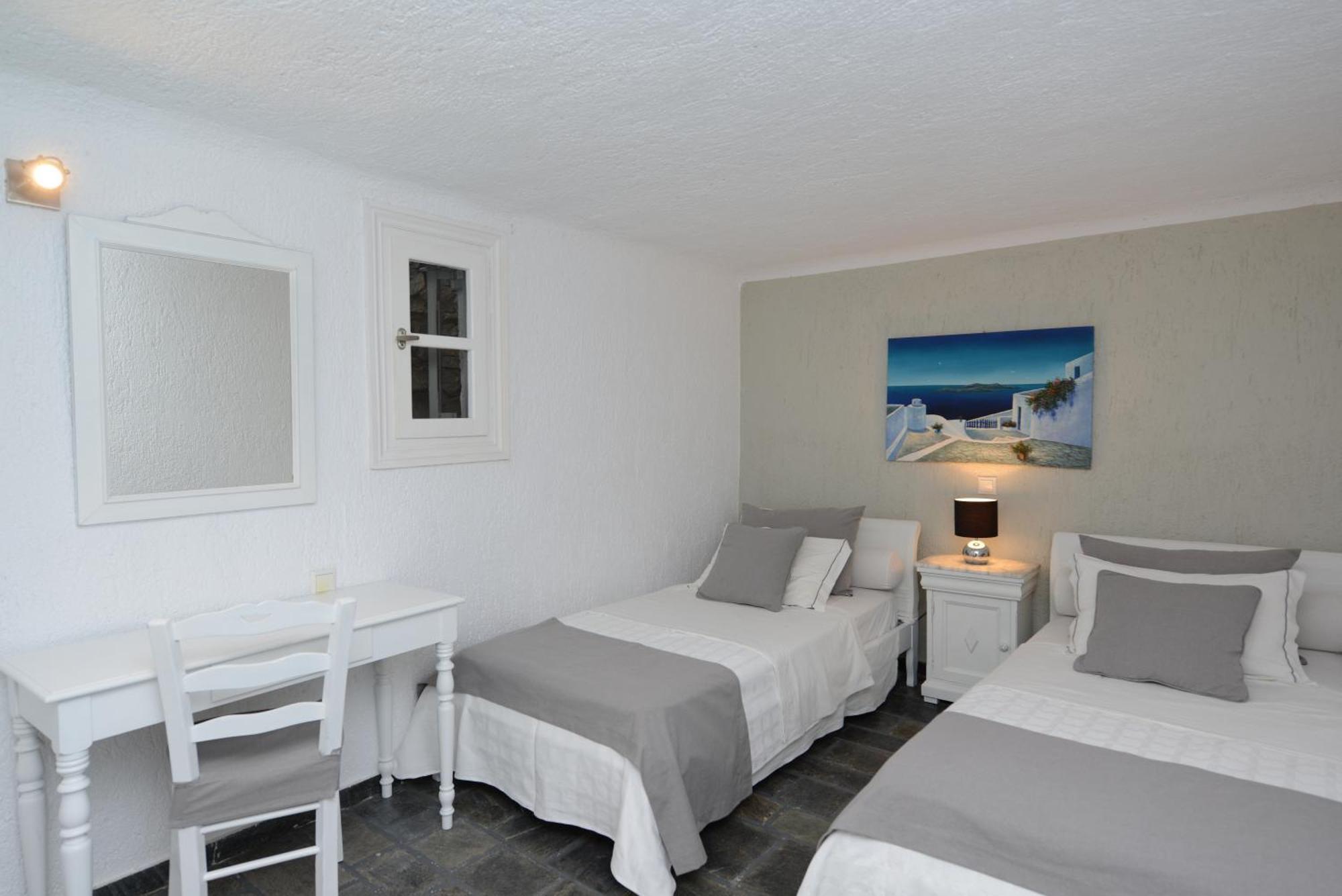 Thalasses Apartment *